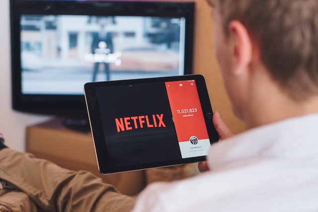 Strategies to Keep Track of New Movies and TV Shows on Netflix