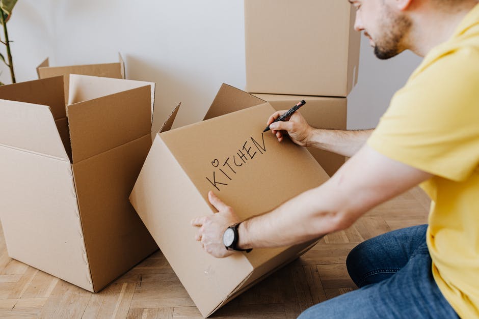Packing is essential to ensuring your items arrive safely and in one piece. We look at how to pack kitchen items so that your new home has undamaged items.