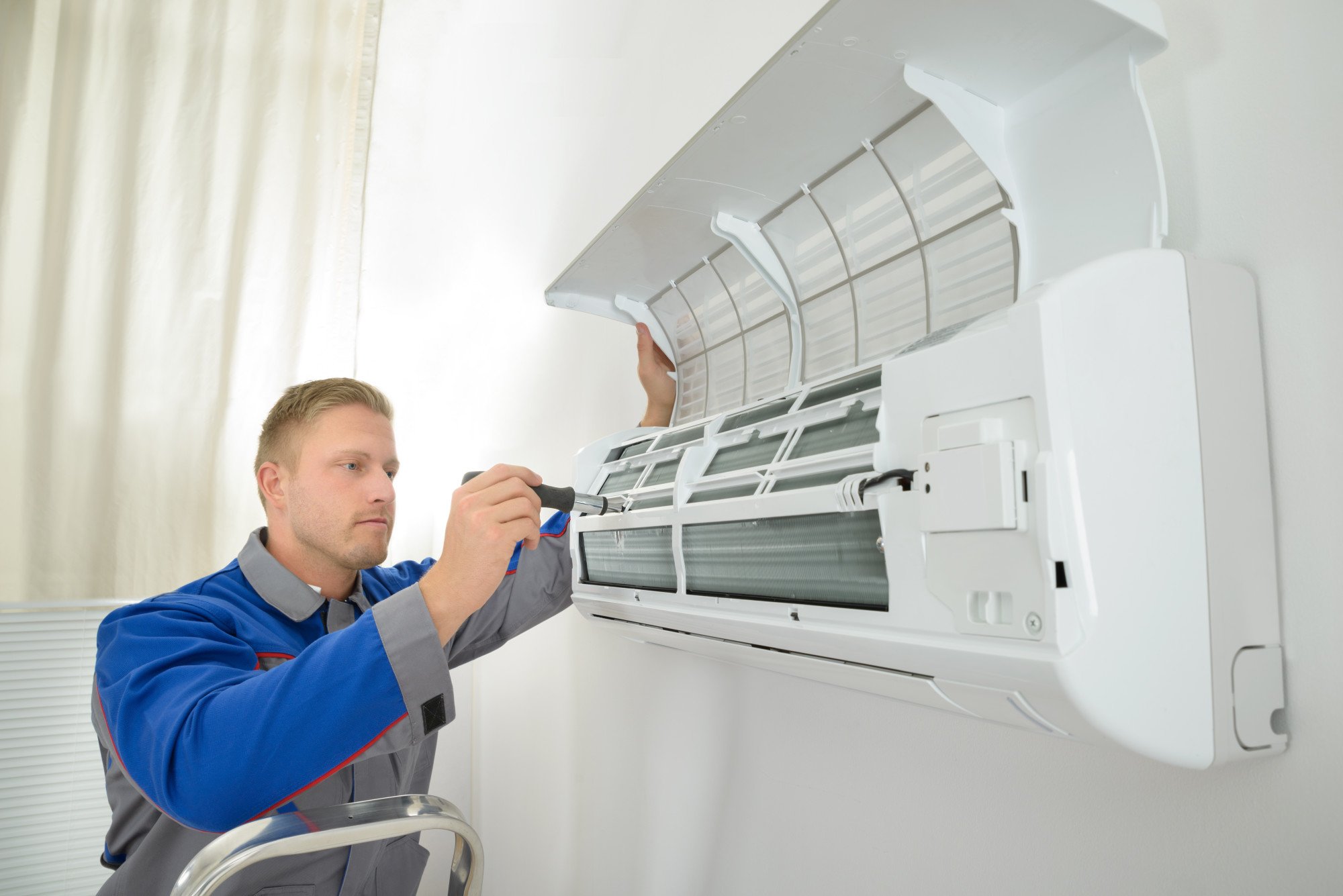 Are you familiar with what to include on an AC maintenance checklist? Learn about it in this brief guide, including air filters, thermostats, and more.